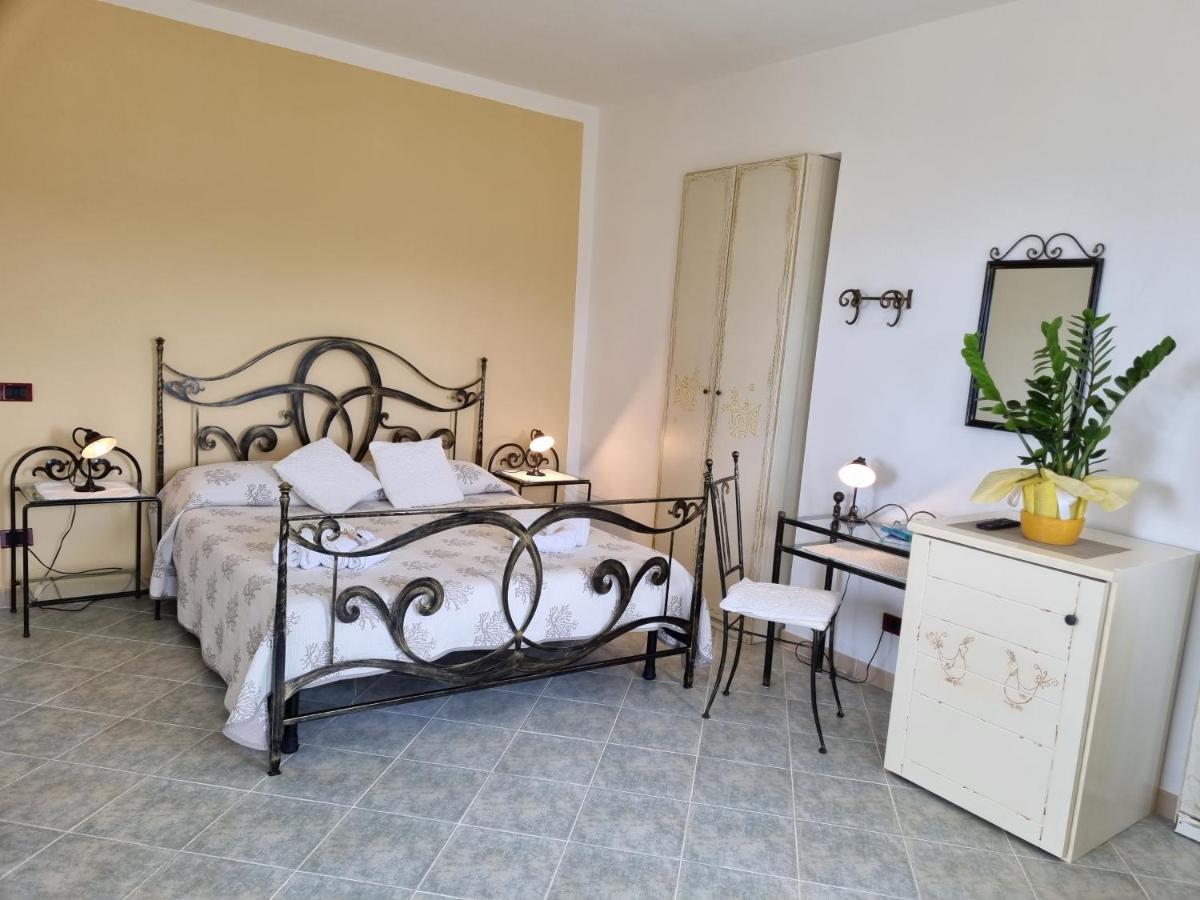 Agriturismo Finagliosu Palmadula Exteriör bild