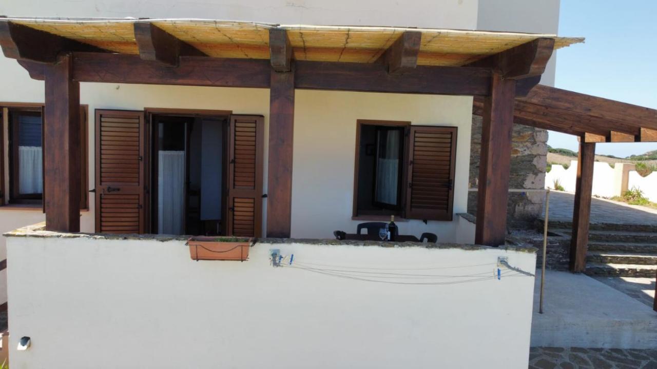 Agriturismo Finagliosu Palmadula Exteriör bild