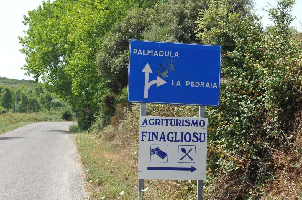 Agriturismo Finagliosu Palmadula Exteriör bild