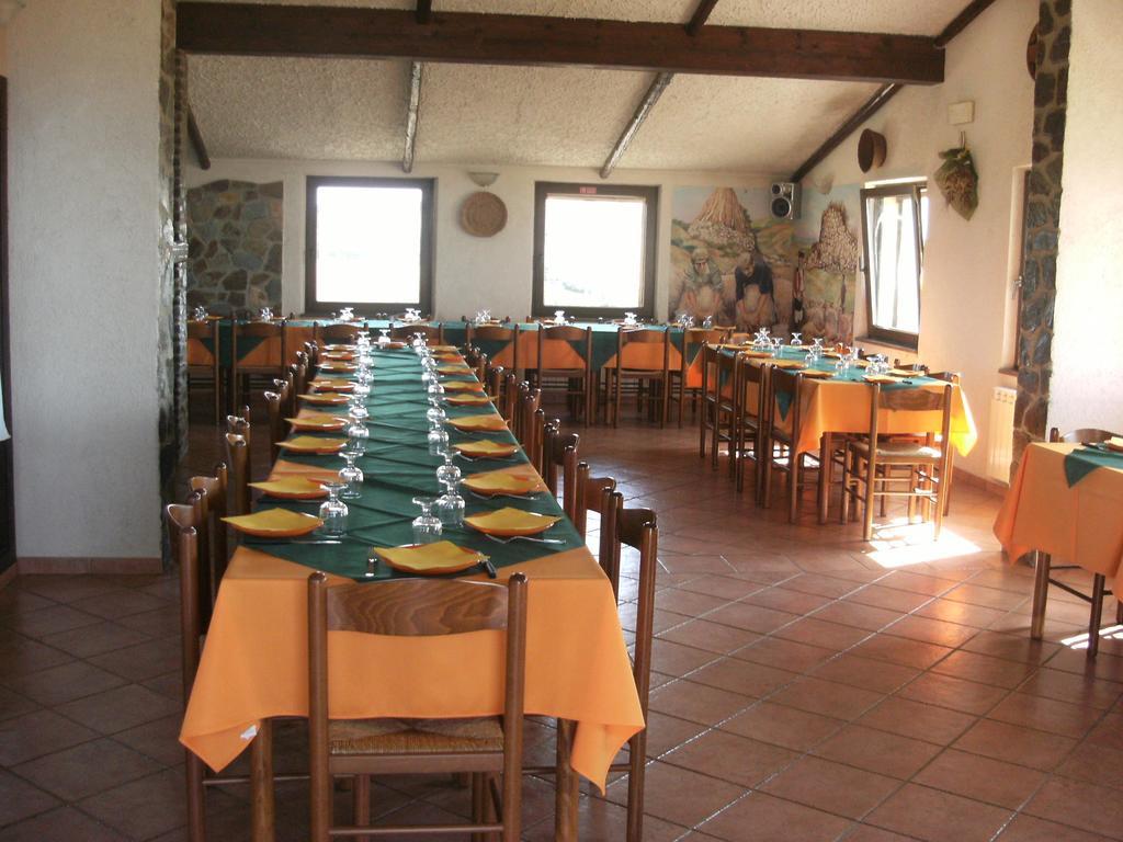 Agriturismo Finagliosu Palmadula Exteriör bild