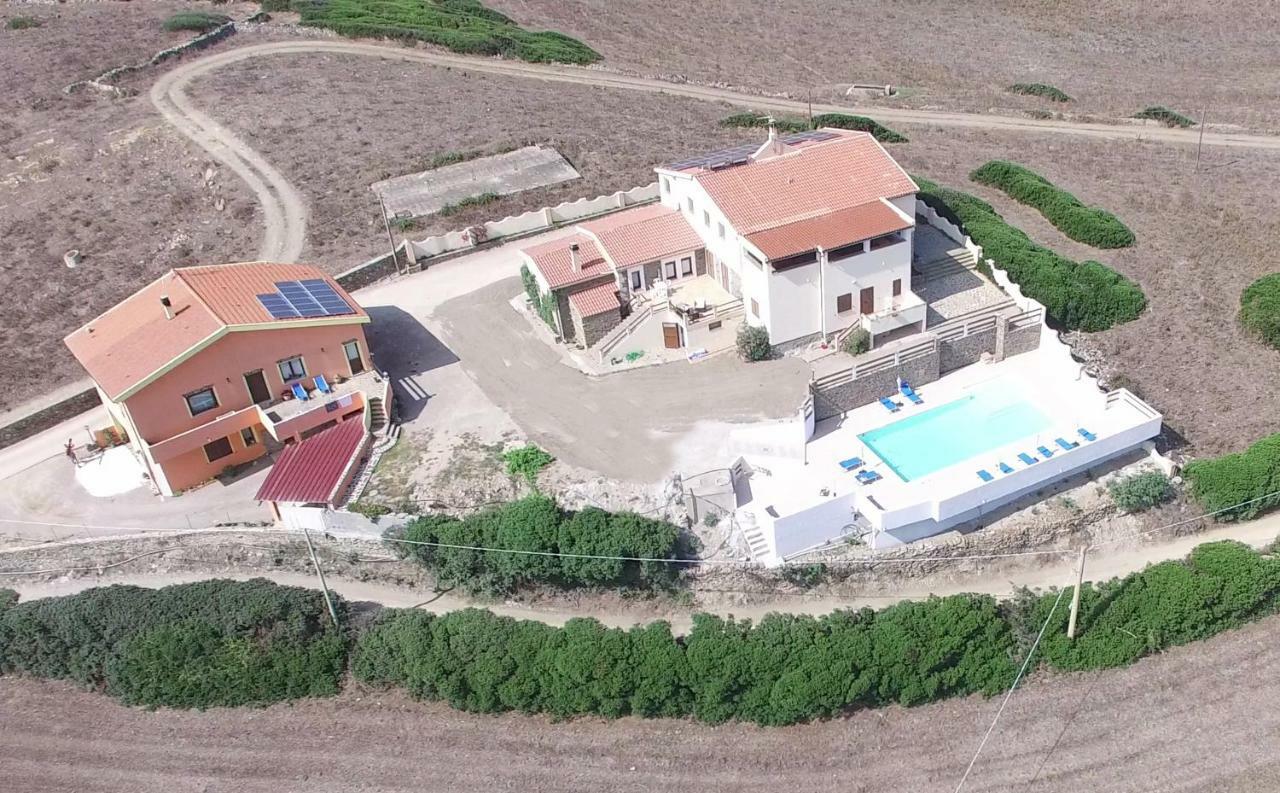 Agriturismo Finagliosu Palmadula Exteriör bild